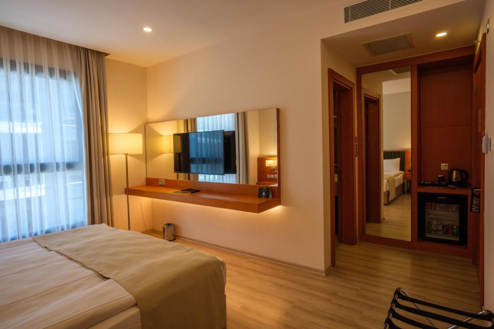 Caddem Inn Hotel Famagusta  Buitenkant foto