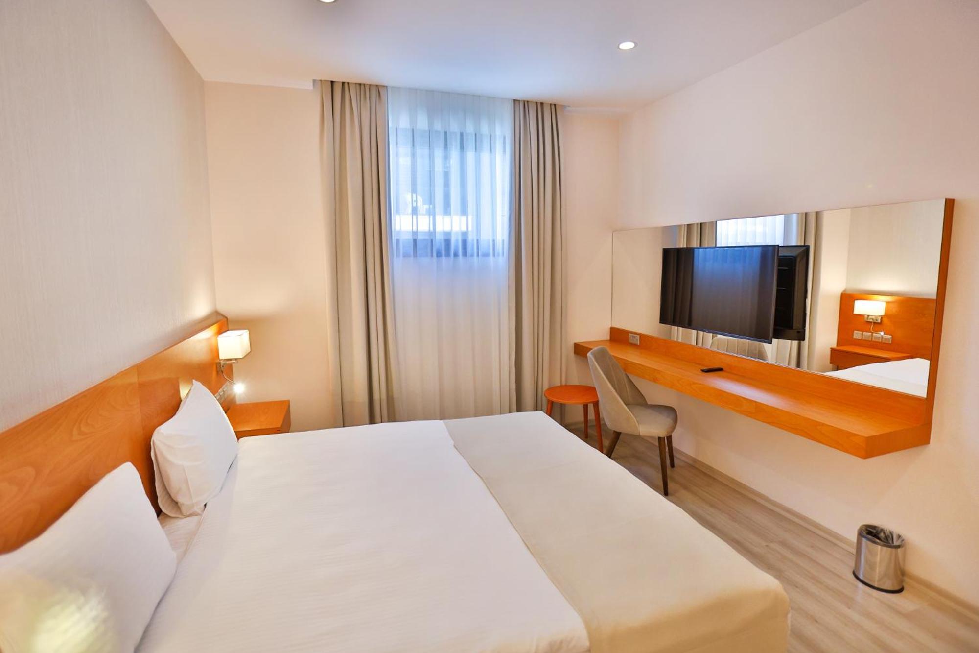 Caddem Inn Hotel Famagusta  Buitenkant foto